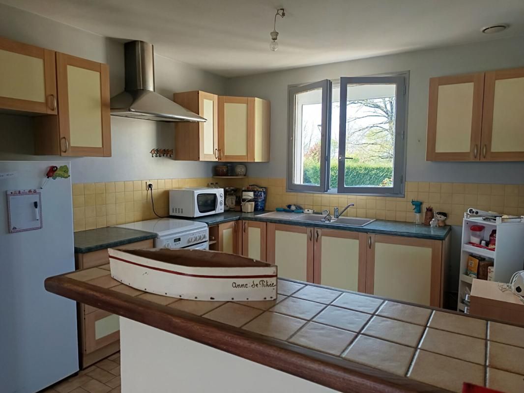 FONTENAY-LE-COMTE Maison Fontenay Le Comte 4 pièce(s) 77.10 m2 4