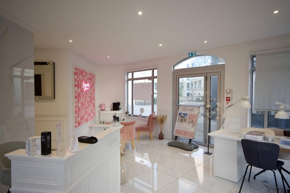 CHATELAILLON-PLAGE Local commercial Chatelaillon Plage 4 pièce(s) 52 m2 3