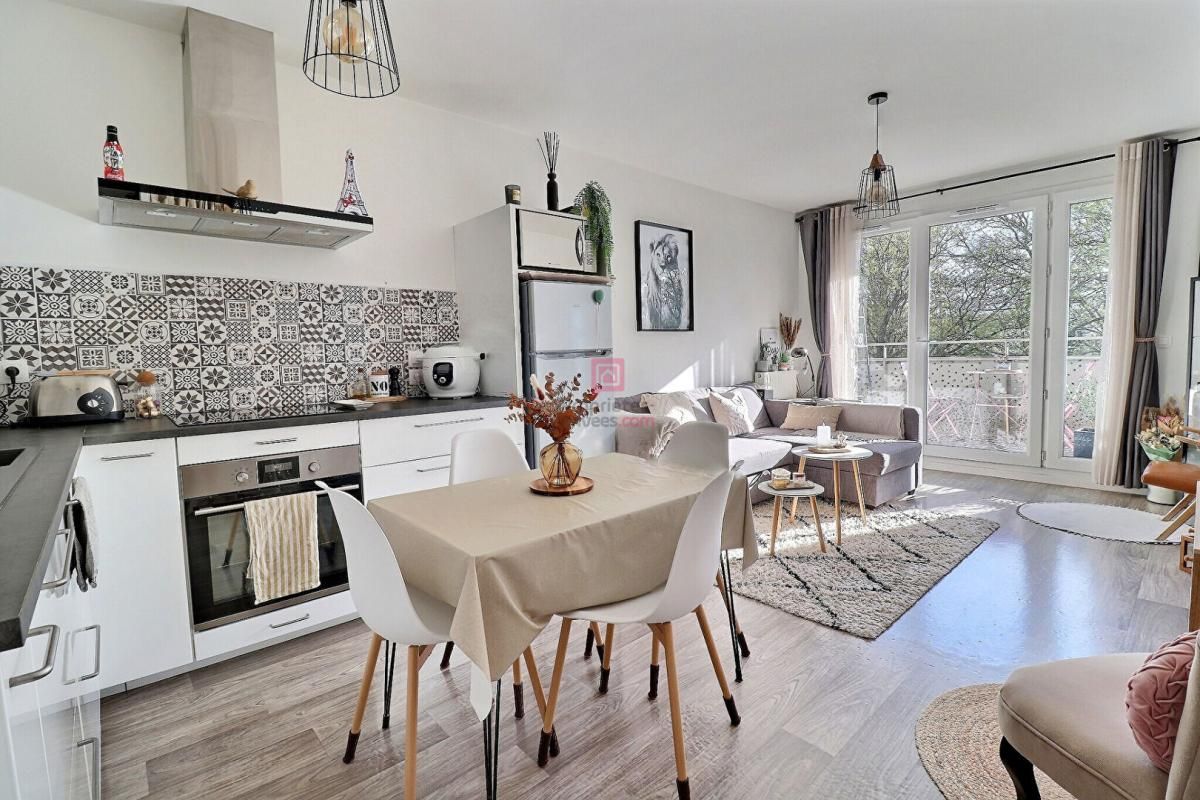 SAINTE-GENEVIEVE-DES-BOIS Appartement  trois pièce(s) 57  m2 3