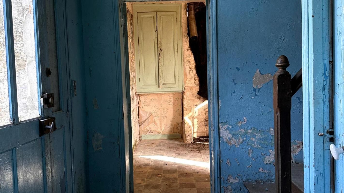 DOMMIERS Immeuble en pierre avec fort potentiel de division ? 220 m² à rénover entièrement 2