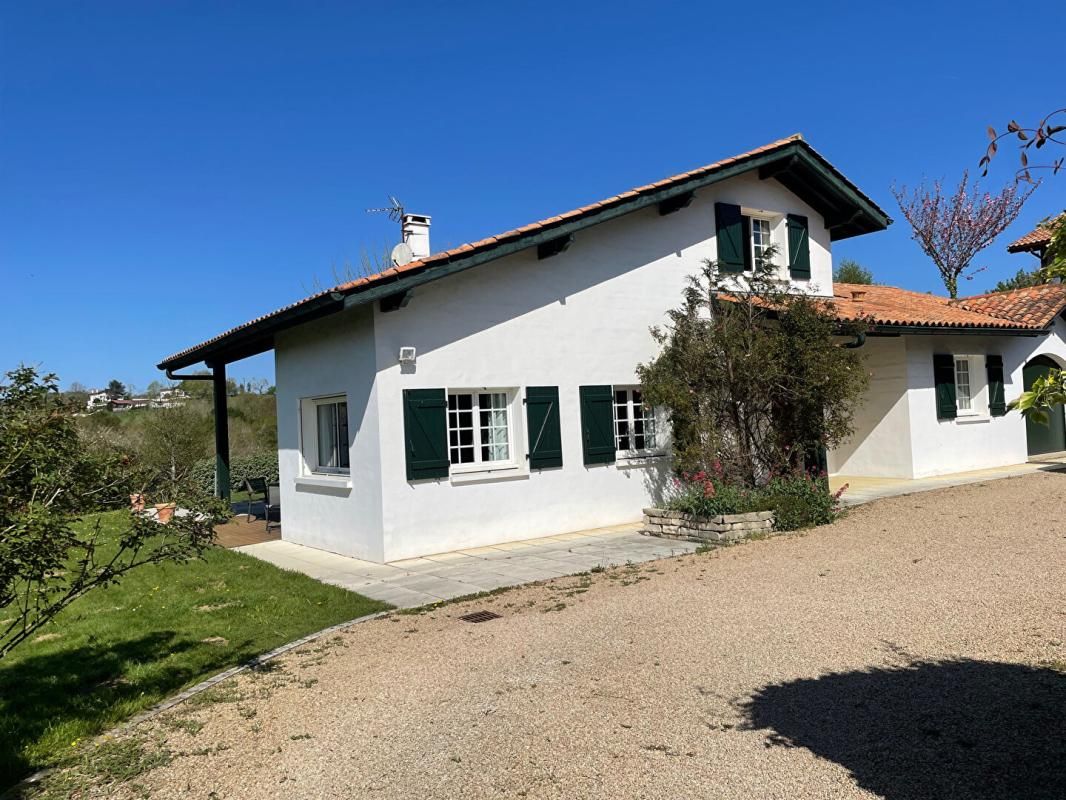 USTARITZ Ustaritz, Propriété familiale avec vue montagnes 2