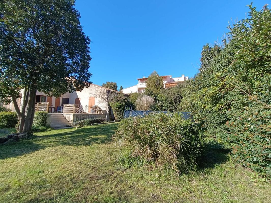Maison Saint Mitre Les Remparts 7 pièce(s) Grande Parcelle