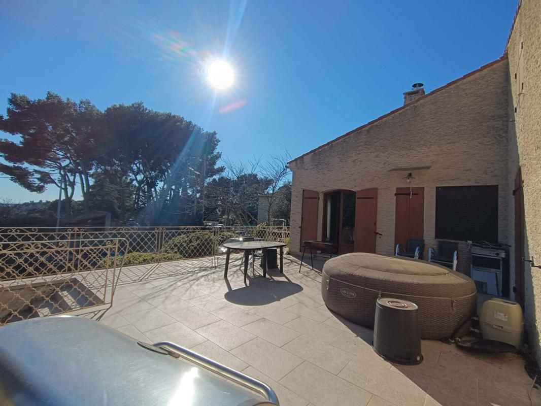 SAINT-MITRE-LES-REMPARTS Maison Saint Mitre Les Remparts 7 pièce(s) Grande Parcelle 3