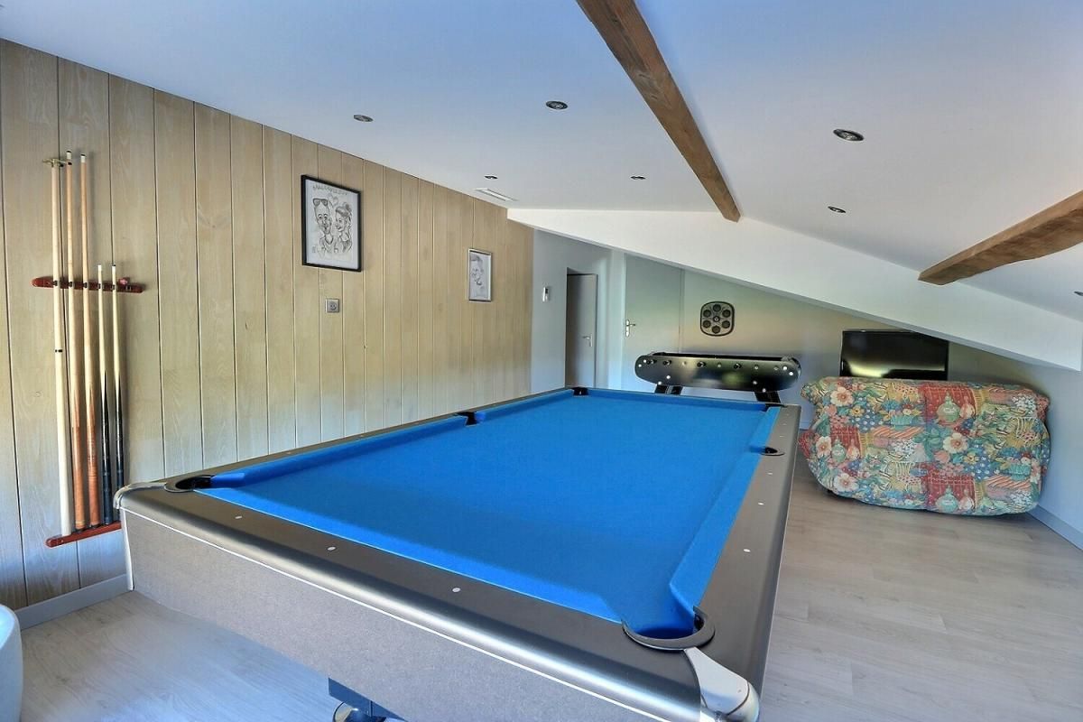 MATOUR Vaste maison rénovée à proximité des écoles et commerces 4