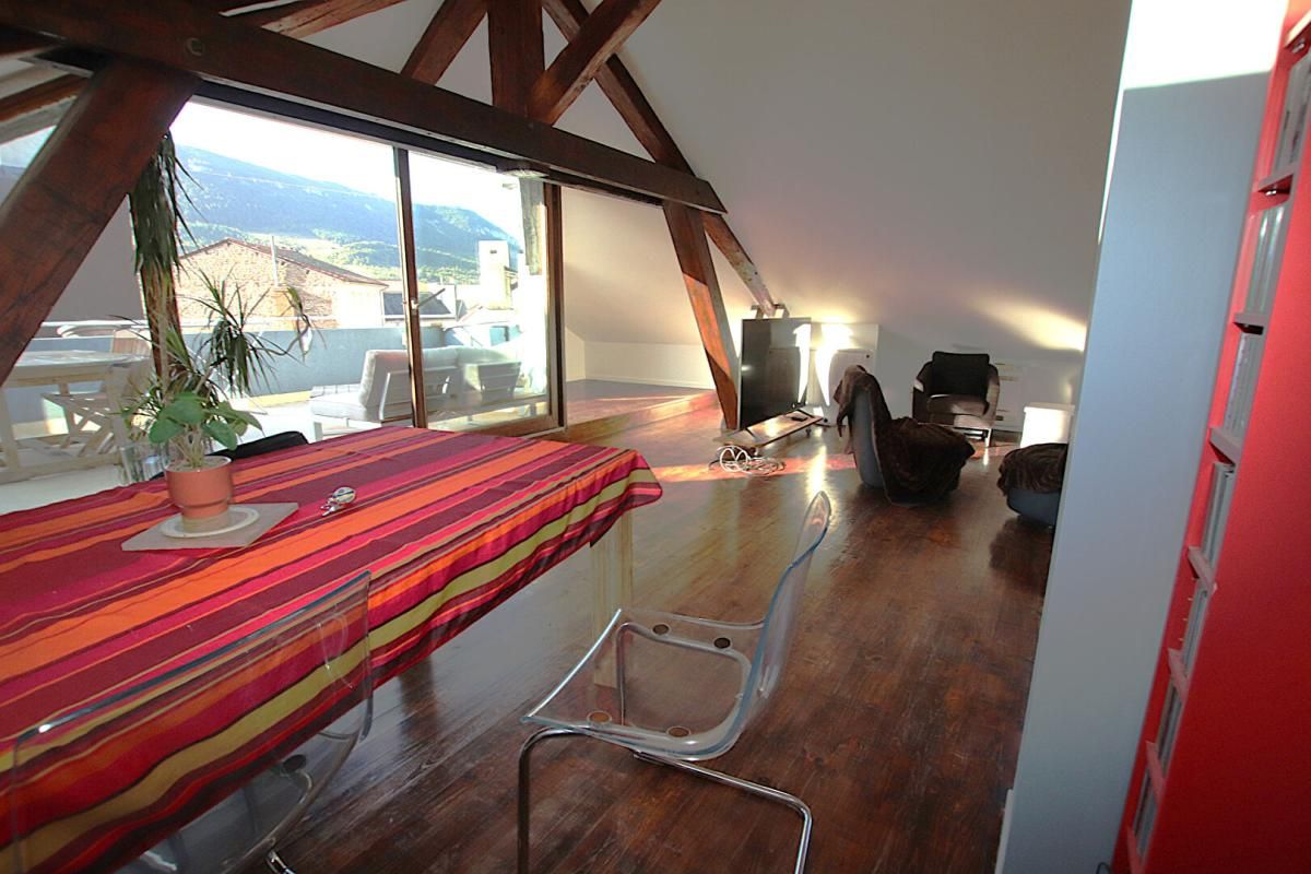 MILLAU Appartement T6 d'exception avec terrasse plein sud -Vue Viaduc et Pouncho d'Agast 3