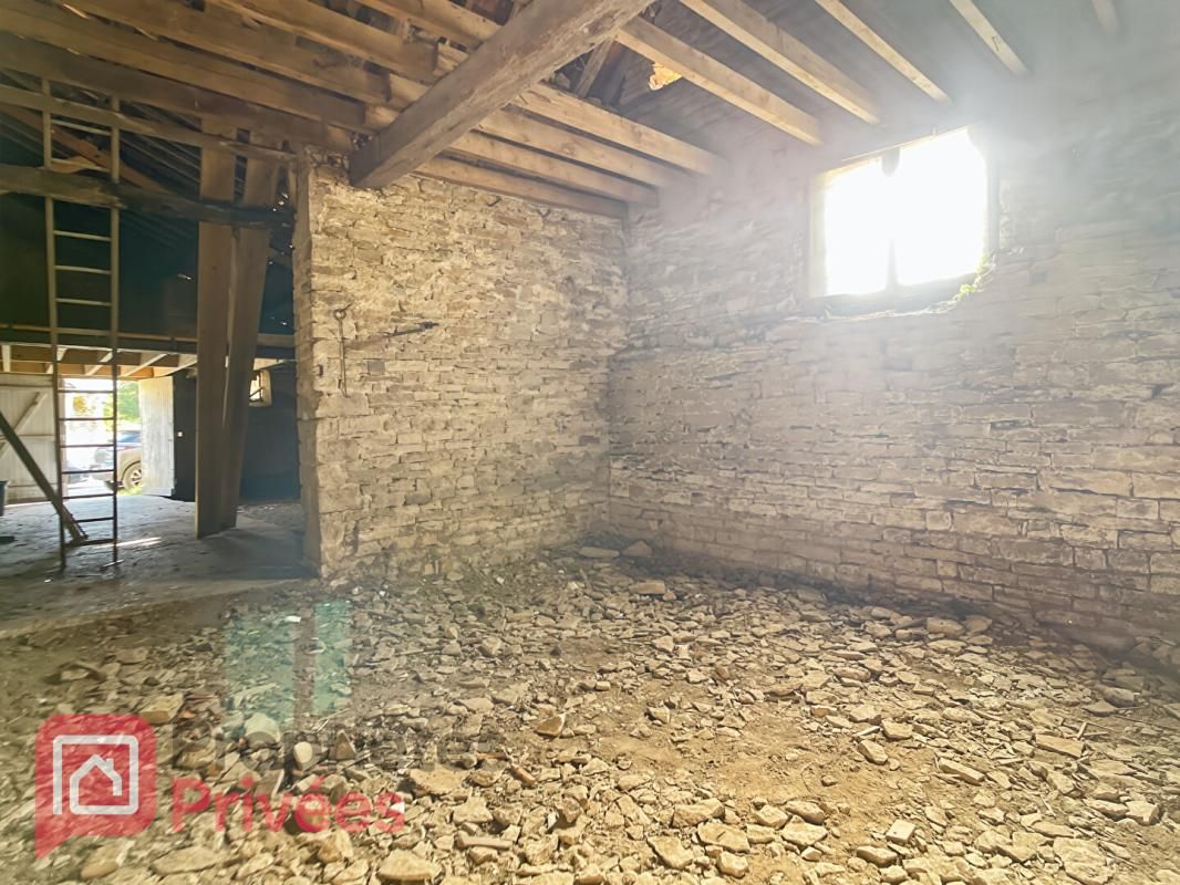 NOYERS Grange et jardin 2