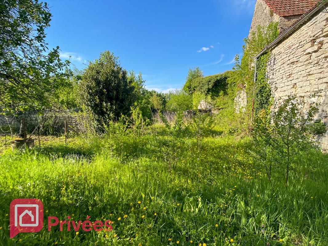 NOYERS Grange et jardin 3