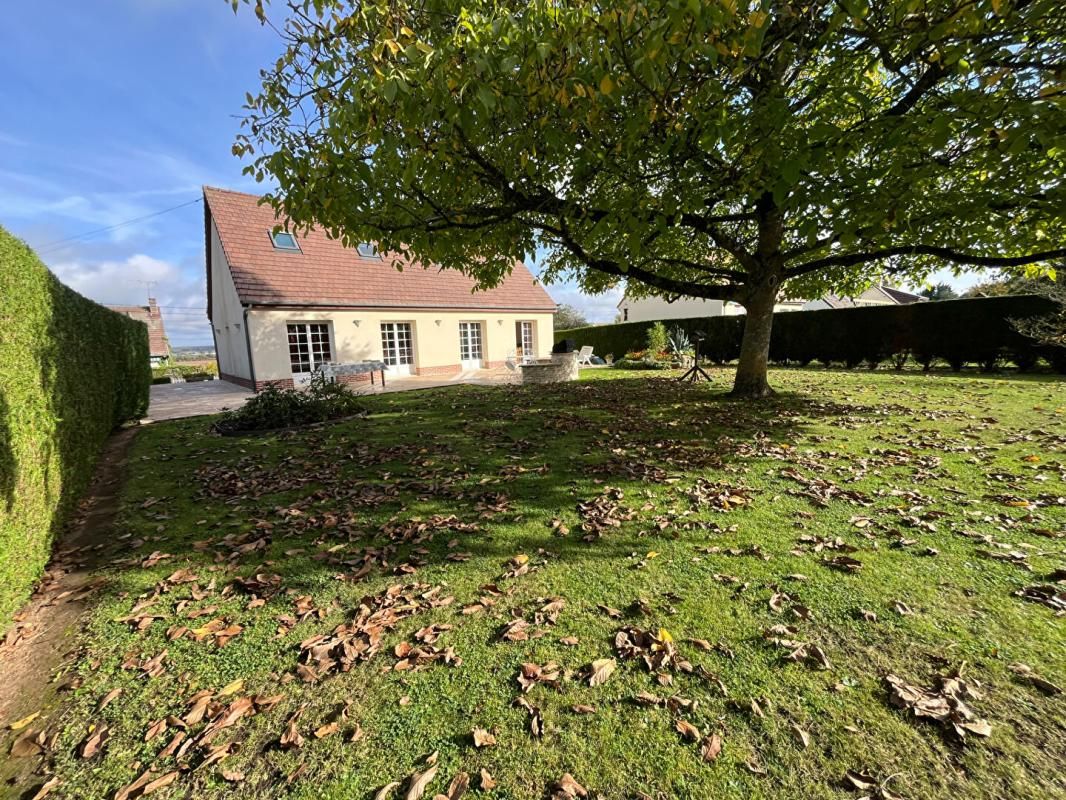 COURCELLES-LES-GISORS Proche de Gisors, maison 5 CHAMBRES sur sous sol total 130M2 2