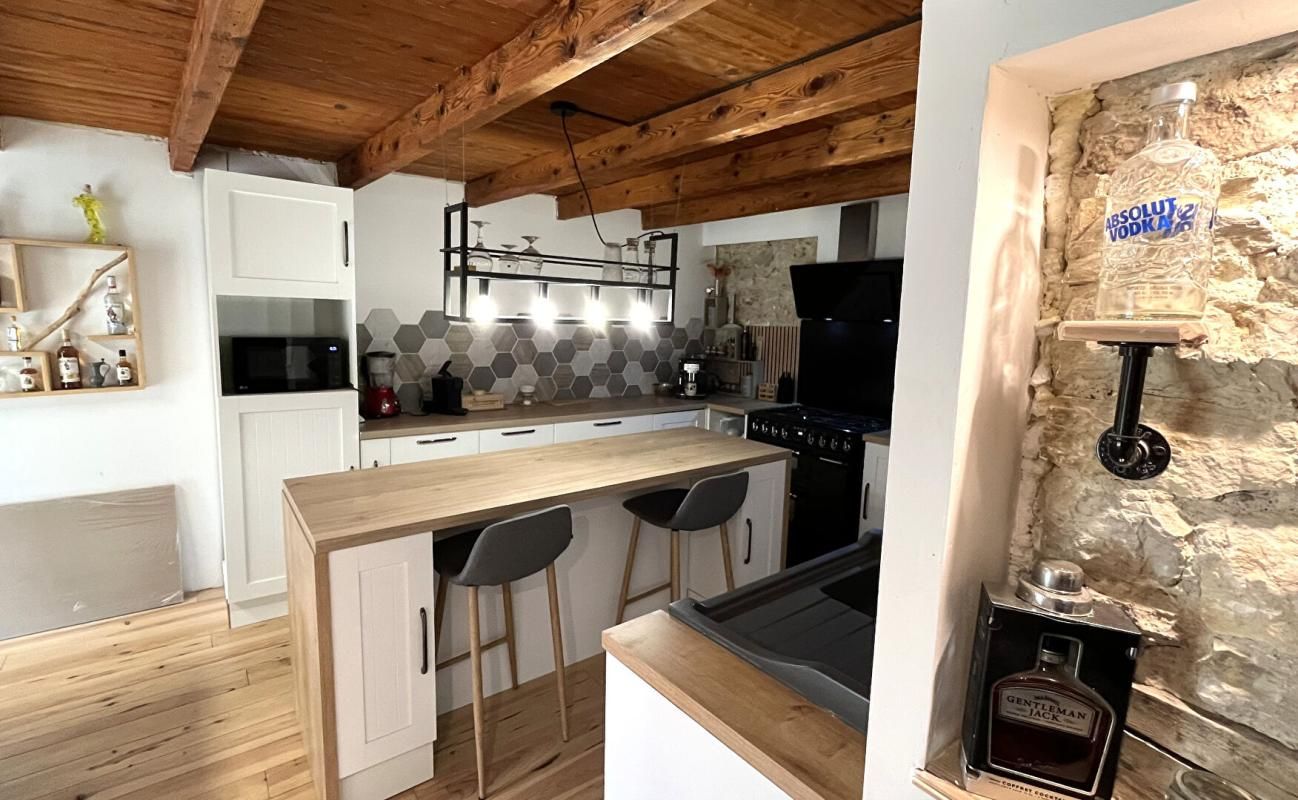 Maison de village rénovée, à deux pas de la rivière de la Valouse - Jura