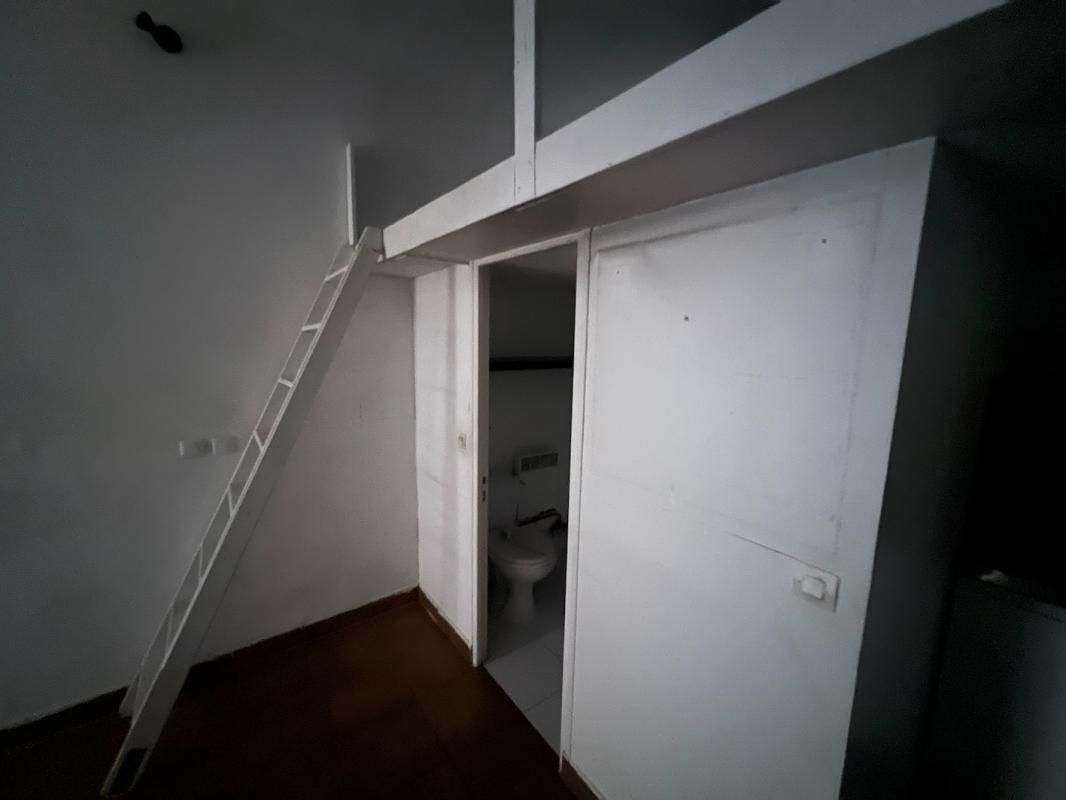 PARIS-15E-ARRONDISSEMENT 75015 PARIS, Rue du Commerce - Local 20 m² sur cour 4