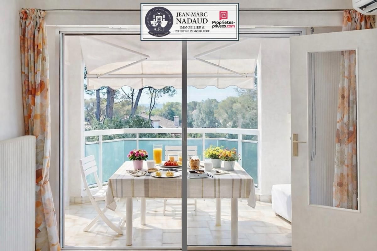 SAINT-RAPHAEL Studio à 600m coeur village, plage à pied, clim, au sein d'une véritable pinède 2