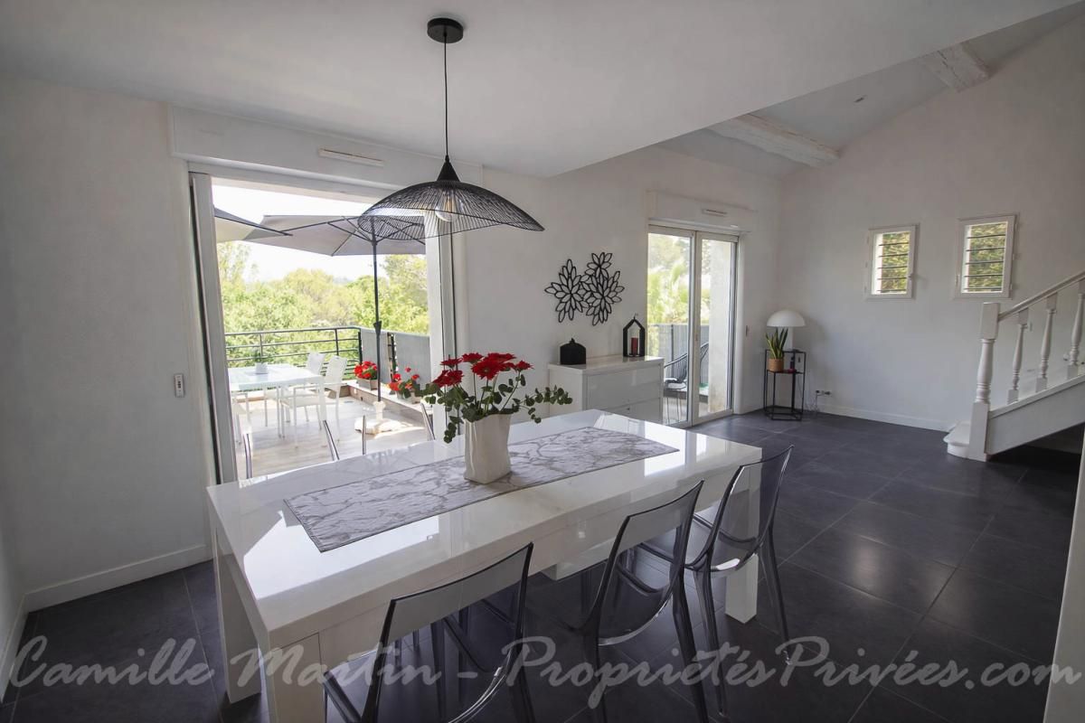 SAINT-RAPHAEL Coup de coeur à Valescure : villa avec piscine, appartement indépendant et vue dégagée sur l'Estérel 4