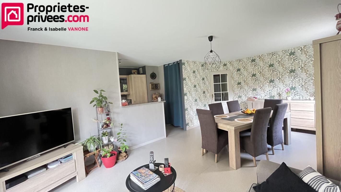 PERENCHIES Appartement Type 3 - 73 m² habitables - place de parking privative + 1 garage - jardin 1