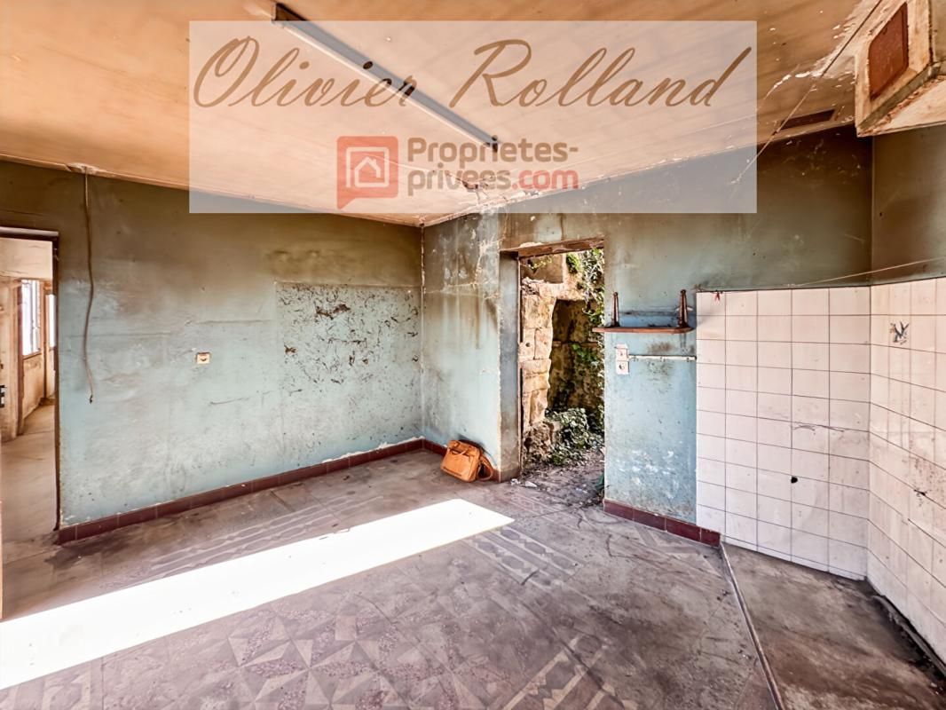 LONGUE-JUMELLES 49160 - Longué-Jumelles Maison de bourg  à rénover intégralement 4