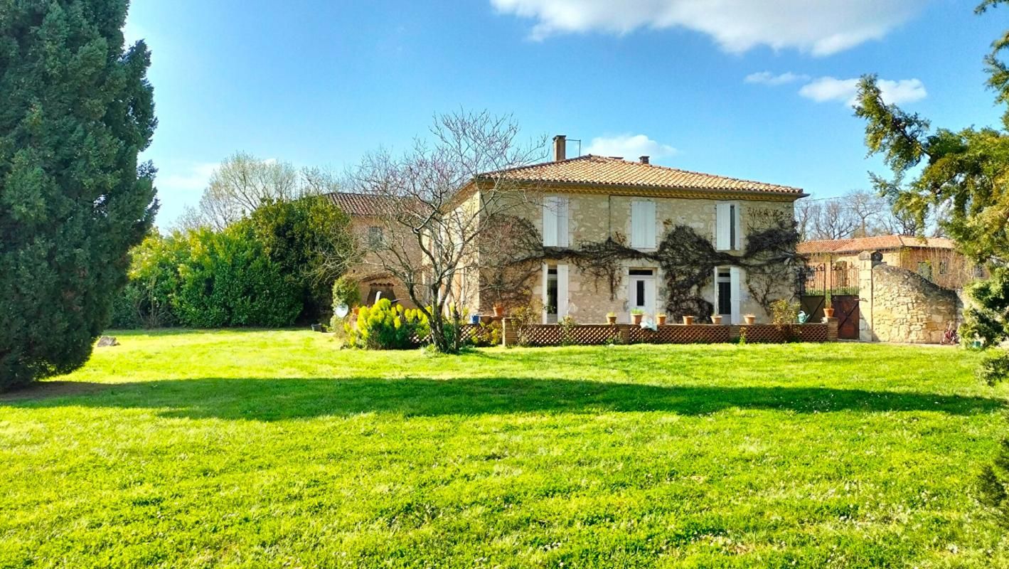 Maison Sainte Marie 8 pièce(s) 260 m2