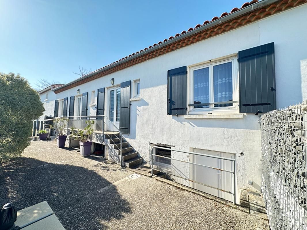 SAINT-GEORGES-DE-DIDONNE A saisir rapidement Maison 3 chambres très proche centre ville en parfait état 2