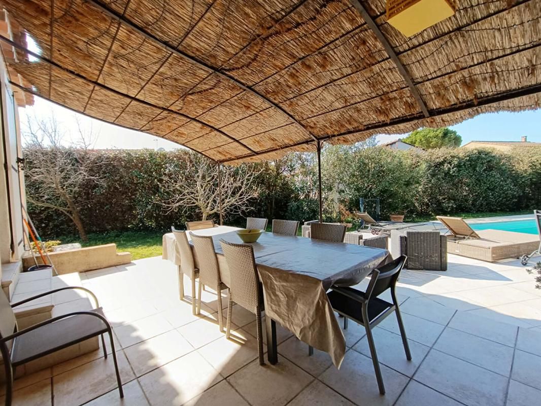 FONTVIEILLE Villa Fontvieille 6 pièce(s) 125 m2 Belle parcelle et Piscine 4