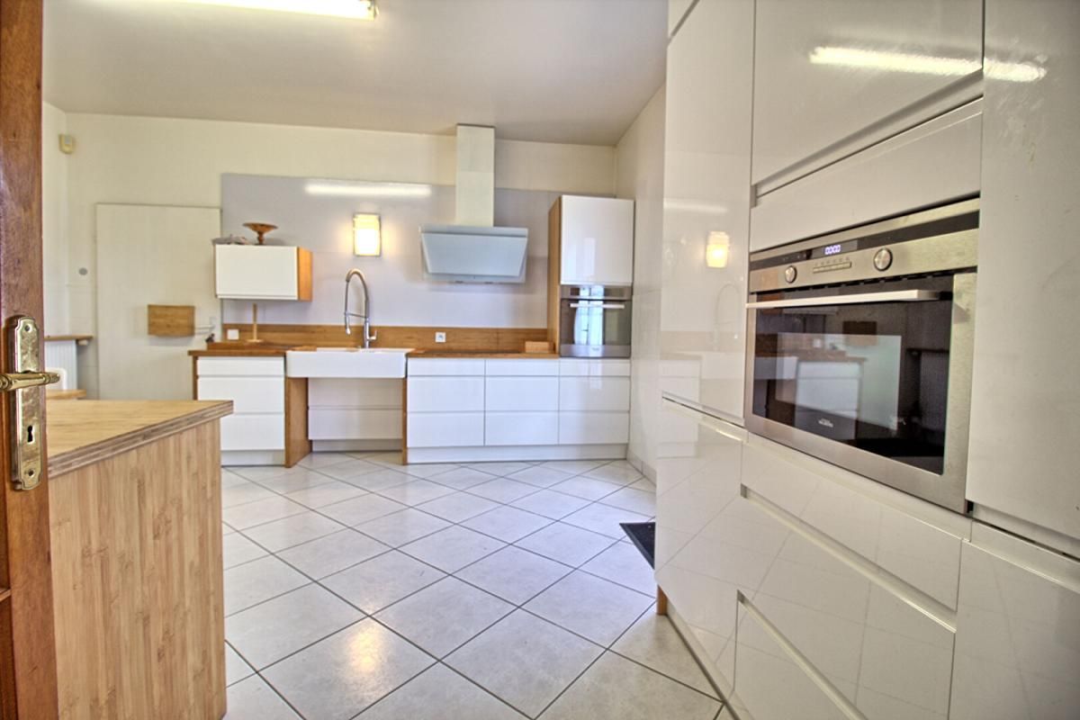 SAINT-SYLVAIN-D'ANJOU Maison Saint Sylvain D'Anjou 6 chambres 3