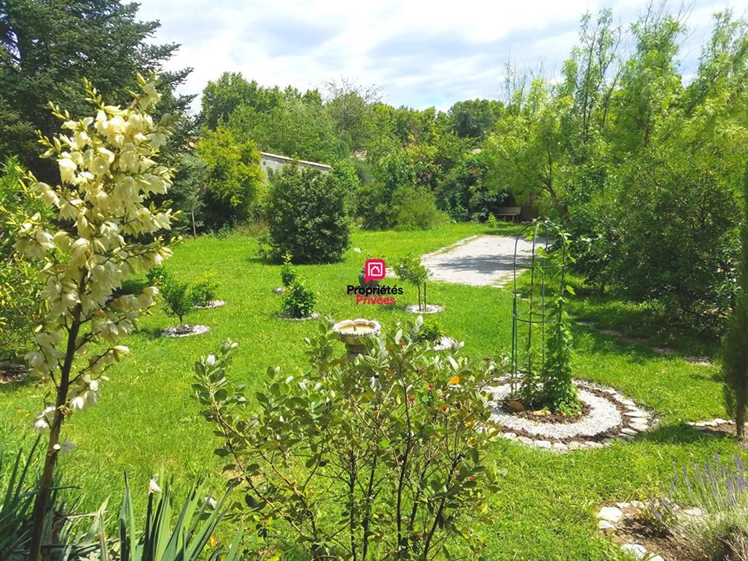 CLARENSAC Maison12 pièces 350 m² avec piscine à Clarensac 4