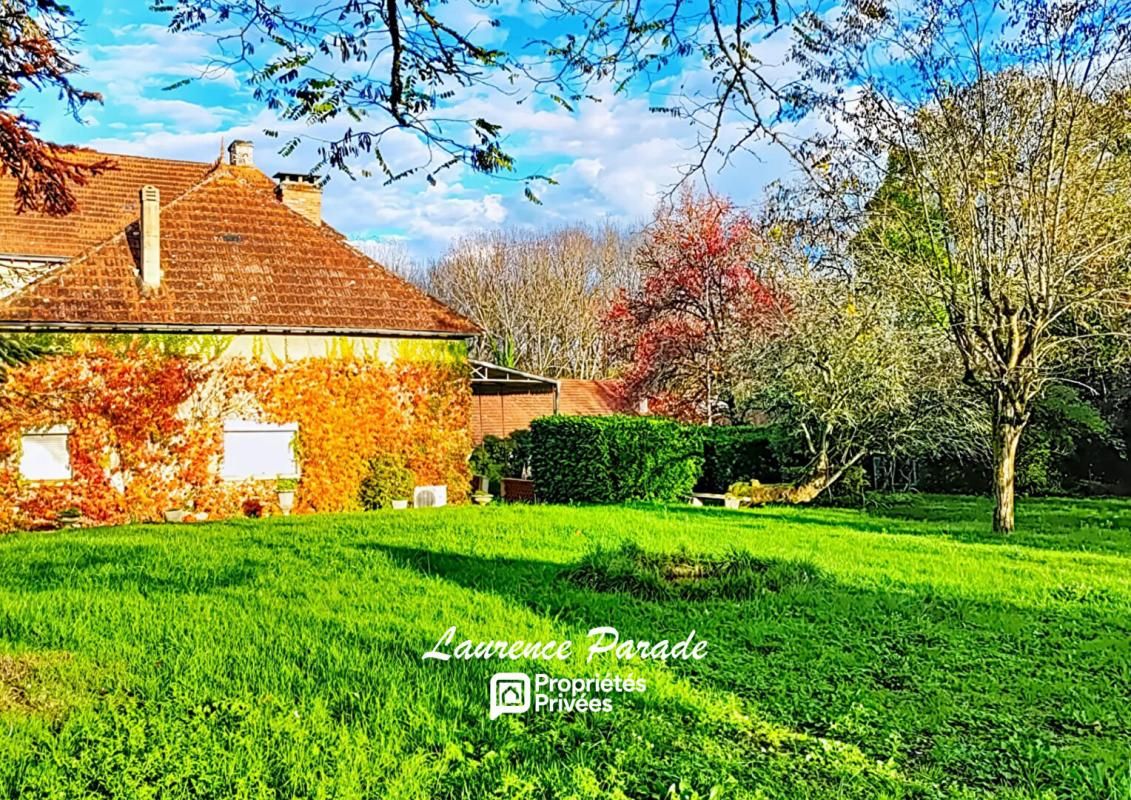 SAINT-LAURENT-DES-HOMMES Demeure de prestige avec parc 1