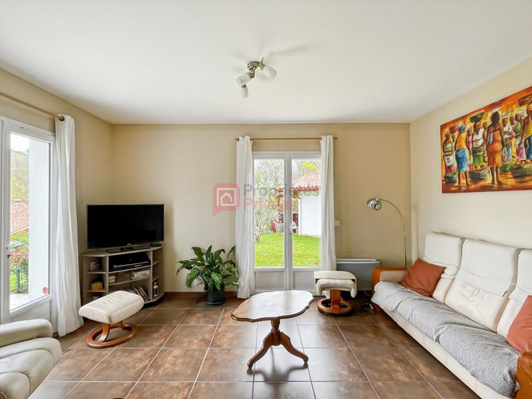 CAMBO-LES-BAINS Villa MENDI Quartier Francessenia 4