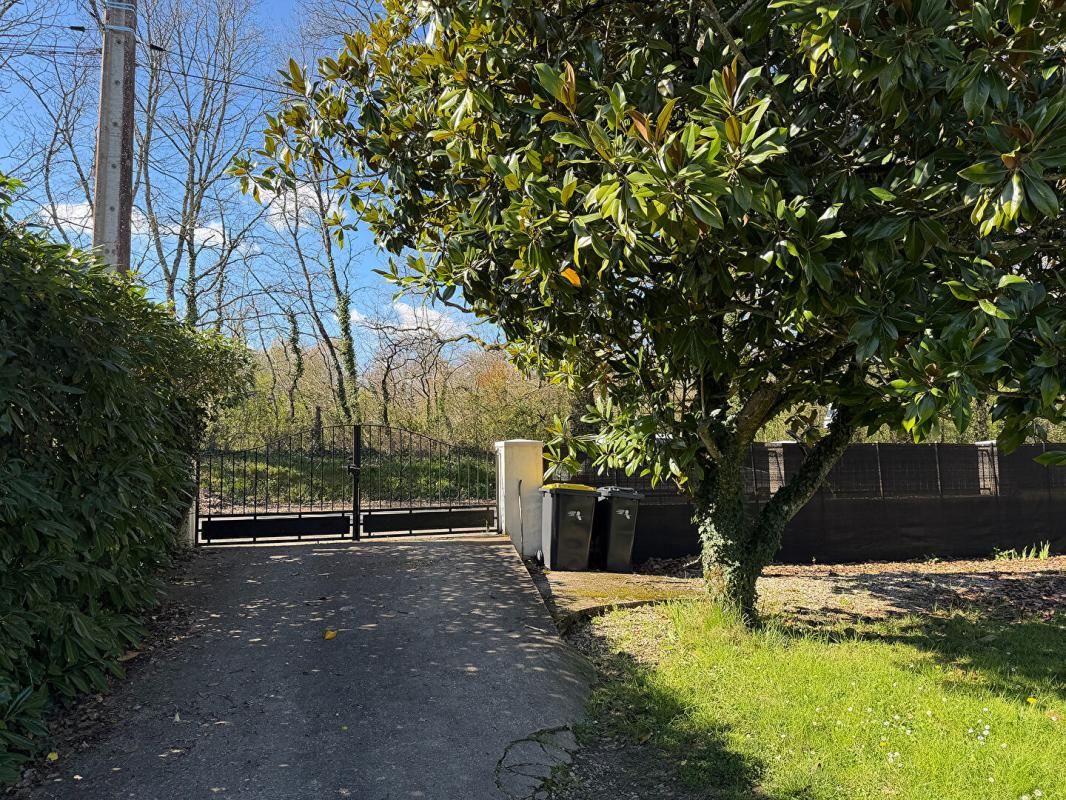 MIRAMONT-DE-GUYENNE Maison spacieuse composée de deux logements indépendants avec jardin de ville clos 2