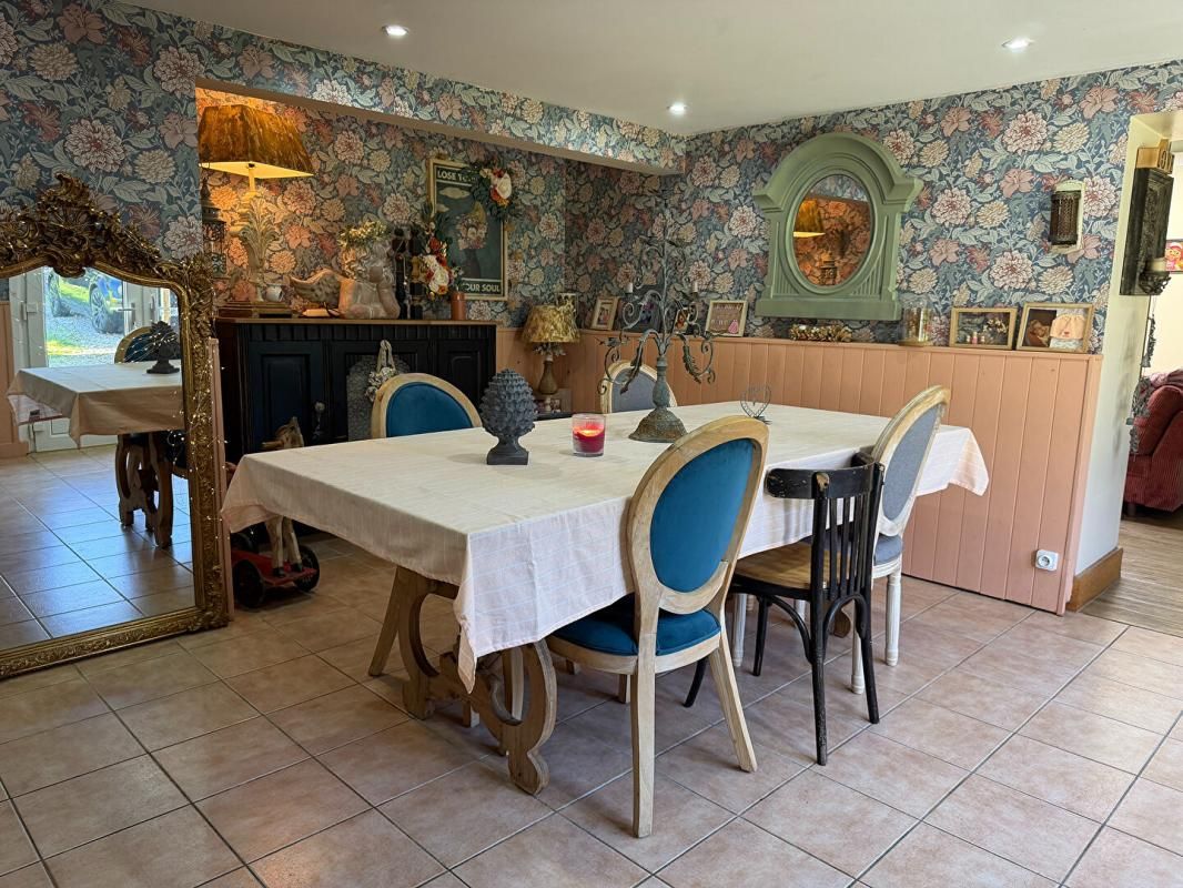 MIRAMONT-DE-GUYENNE Maison spacieuse composée de deux logements indépendants avec jardin de ville clos 4