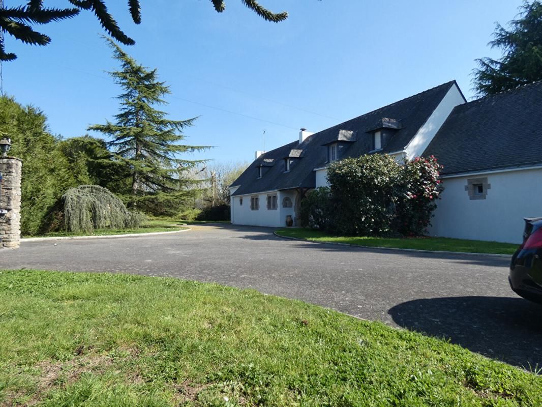 PONTCHATEAU Propriété dans un parc arboré de 2 ha 2