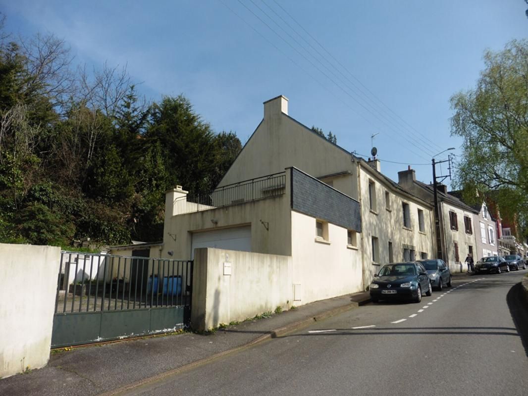 QUIMPERLE Ensemble immobilier QUIMPERLE 9 pièces 206 m2 habitables 1