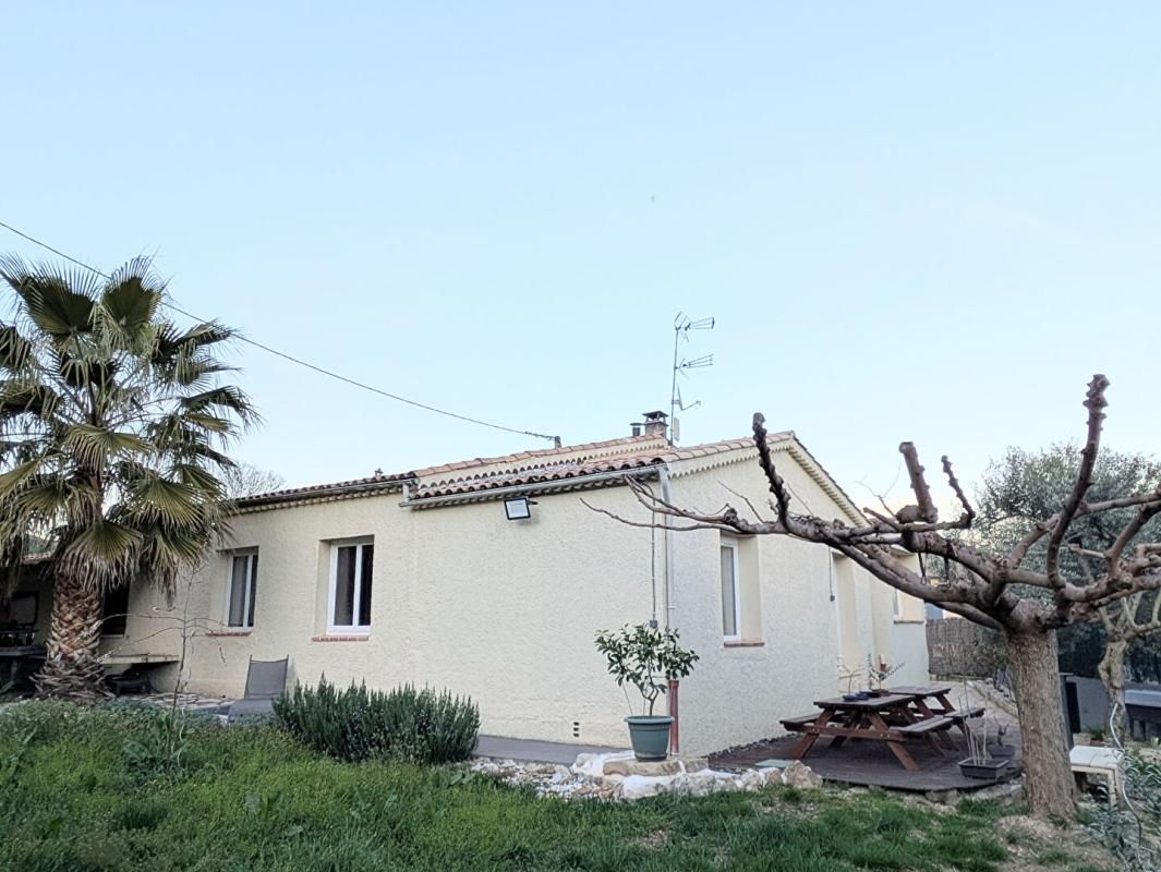 PEYRUIS Maison de plain pied 3