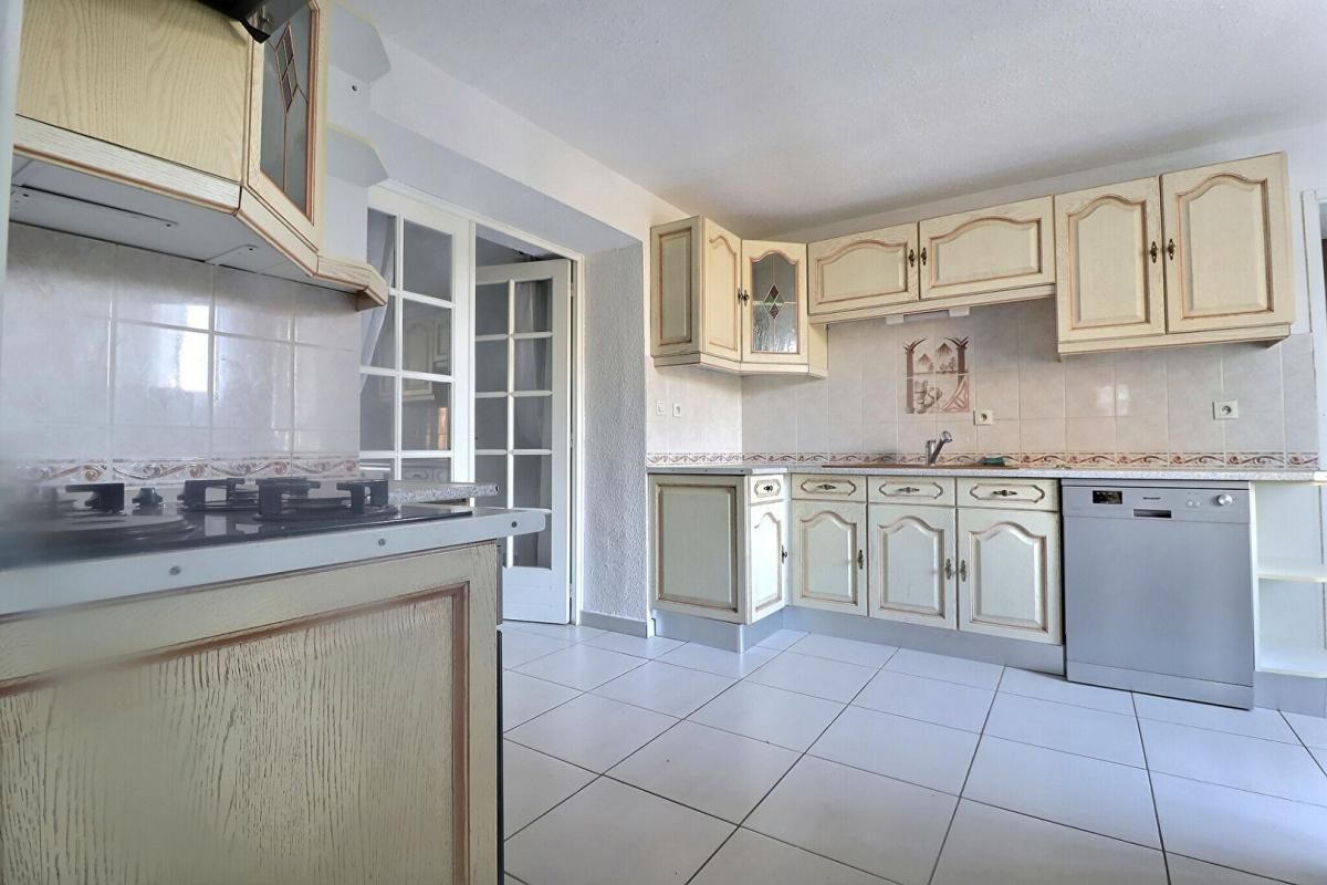 AUBENAS Aubenas maison de 1850 avec véranda sans vis à vis, 108 m² 4