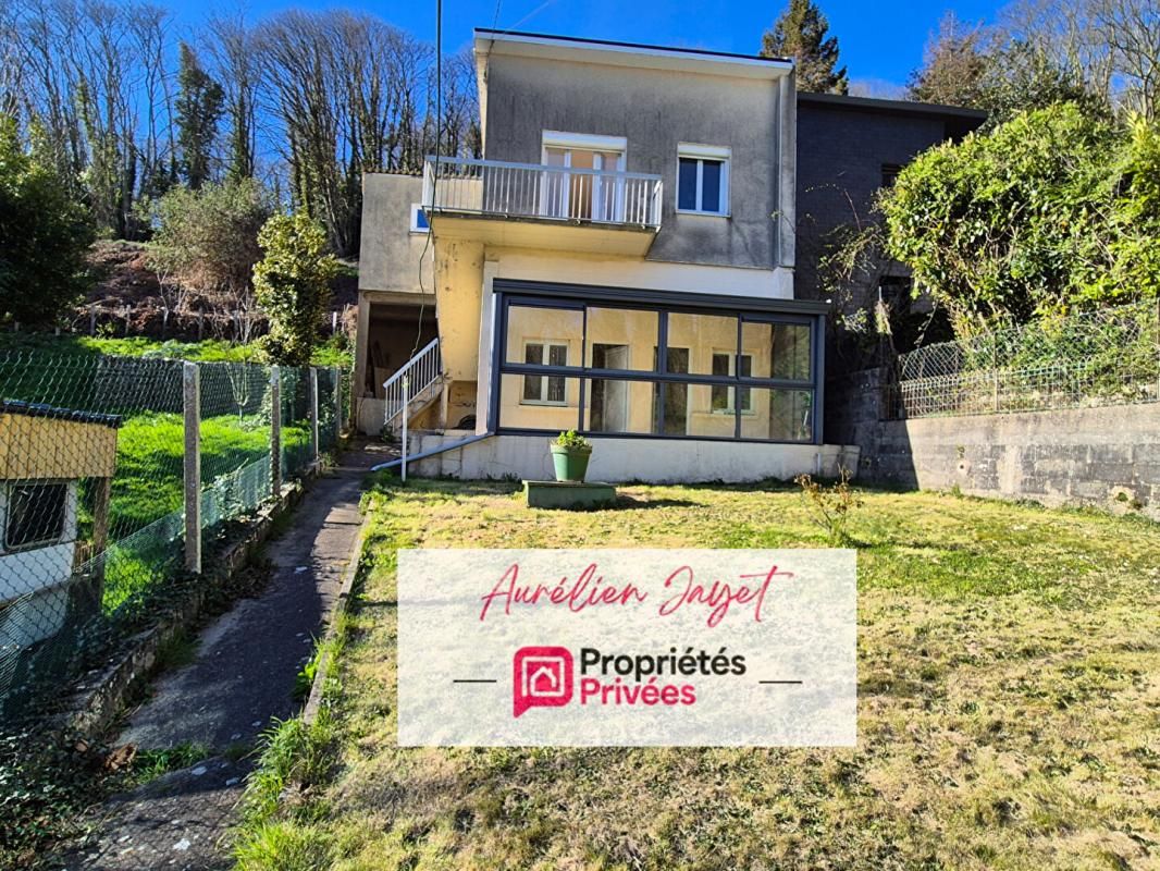 Maison à rénover avec vue dégagée