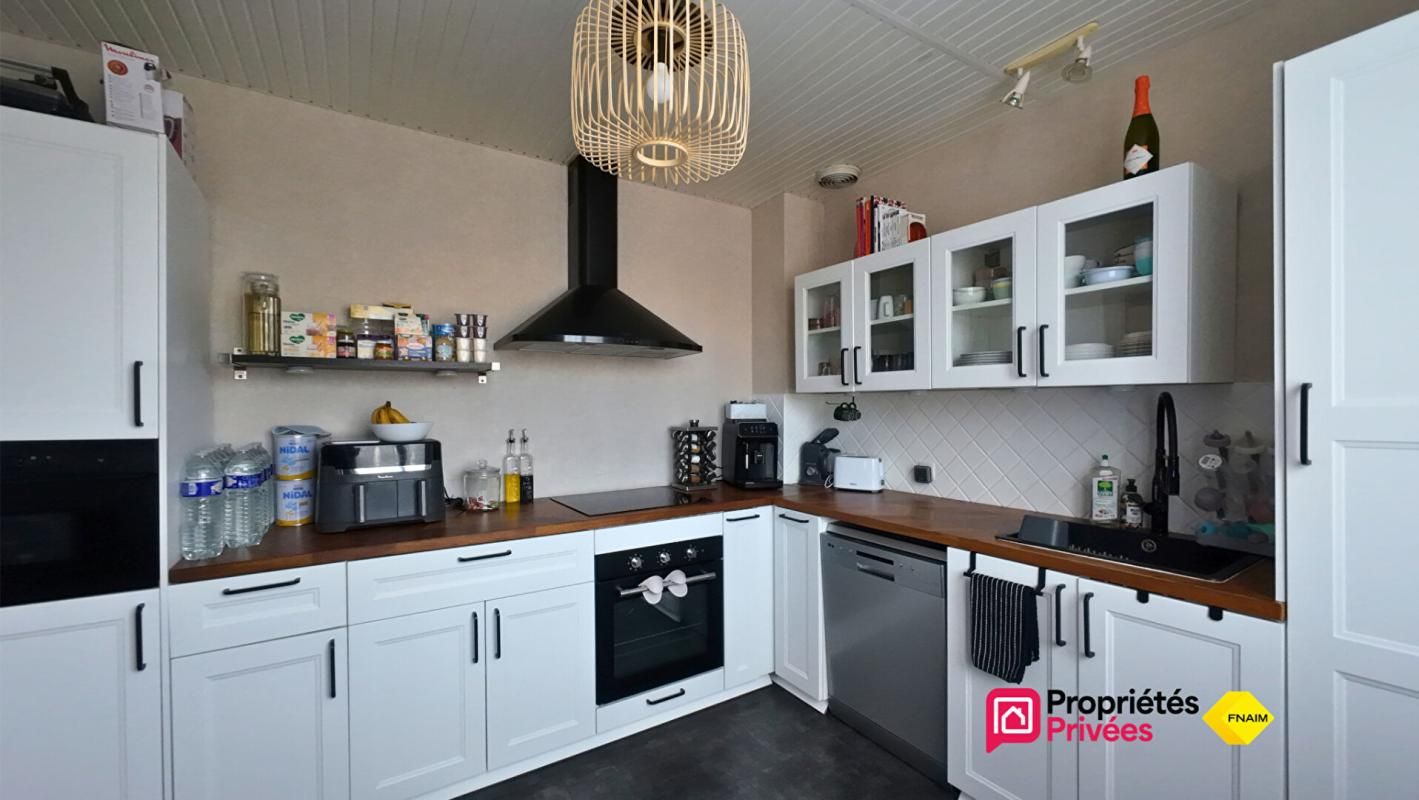 CLERE-LES-PINS Maison familiale 4 chambres 148 m² _ Terrain arboré _DPE B 3