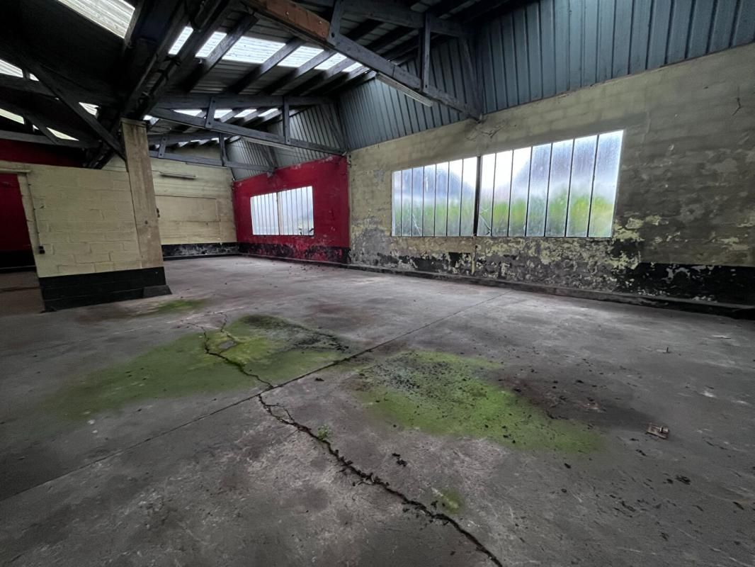 GOURNAY-EN-BRAY ENTREPOT LOCAL COMMERCIAL EN CENTRE VILLE 300M2 3