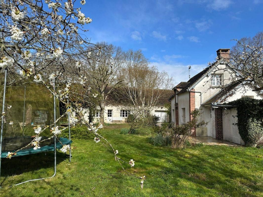 MUZY Maison Muzy 5 pièce(s) 109 m2 2