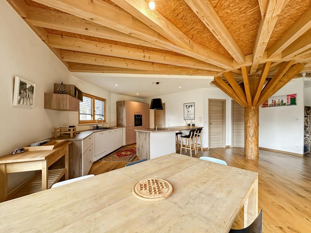 ODEREN Superbe demeure contemporaine, Oderen 68830, 6 pièces 120 m2, terrain 25 ares 1