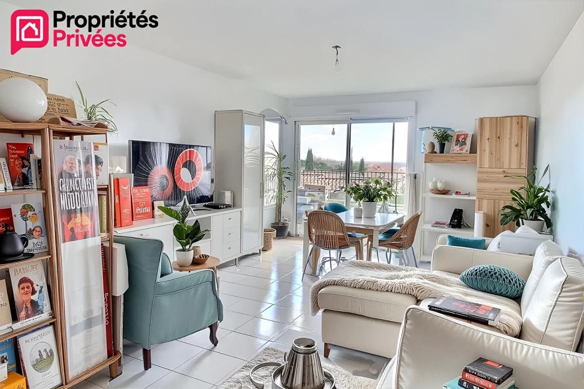 UZES Bel appartement en exclusivité au coeur d'Uzès au sein d'une résidence seigneuriale 3