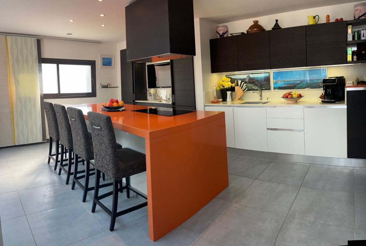 THOIRY Maison d'habitation ESPRIT LOFT ! 3