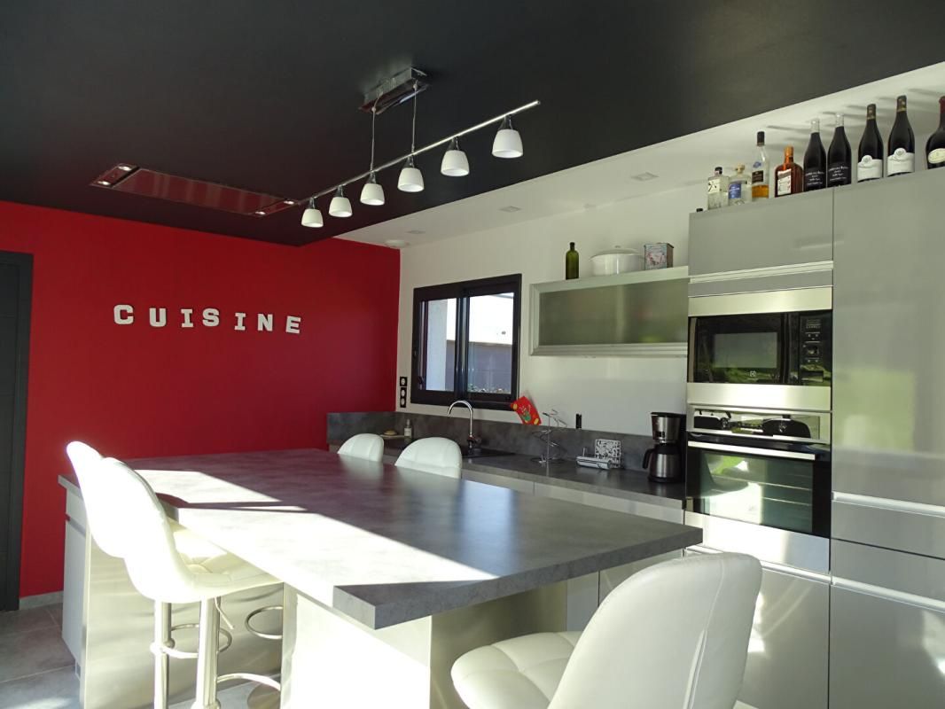 SAINTE-NATHALENE Villa Sainte Nathalene 5 pièce(s) 147.03 m2 3