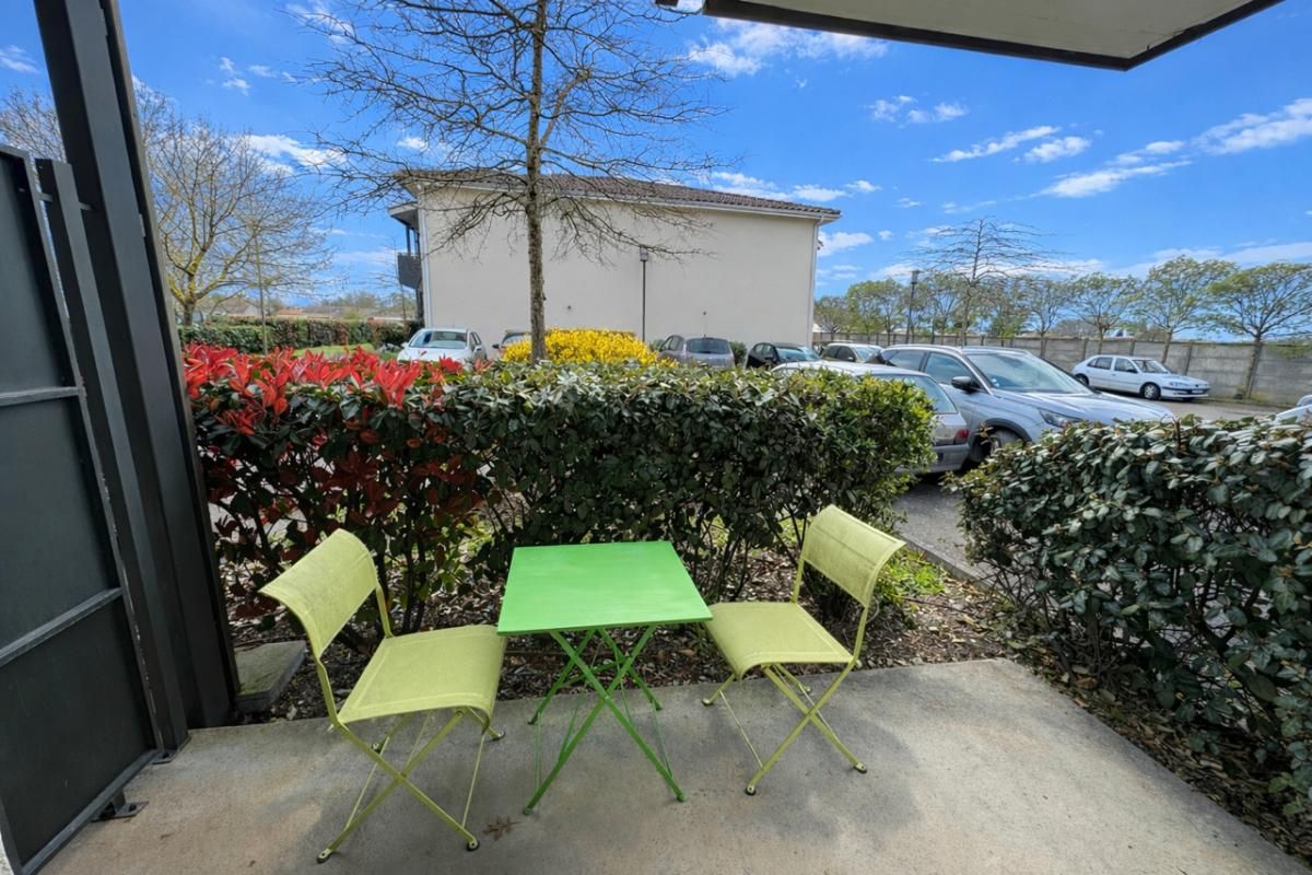 Appartement Villenave D'Ornon 2 pièces, terrasse et parking