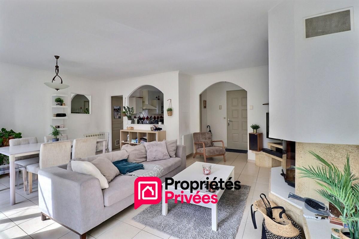 UZES Uzès, 5km, Villa sur terrain arboré 2