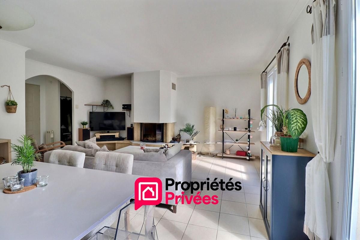 UZES Uzès, 5km, Villa sur terrain arboré 3