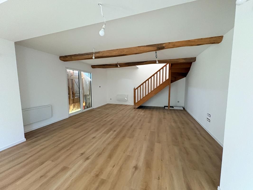 SAINT-DIDIER-SUR-CHALARONNE Maison St Didier Sur Chalaronne 5 pièce(s) 160 m2 2