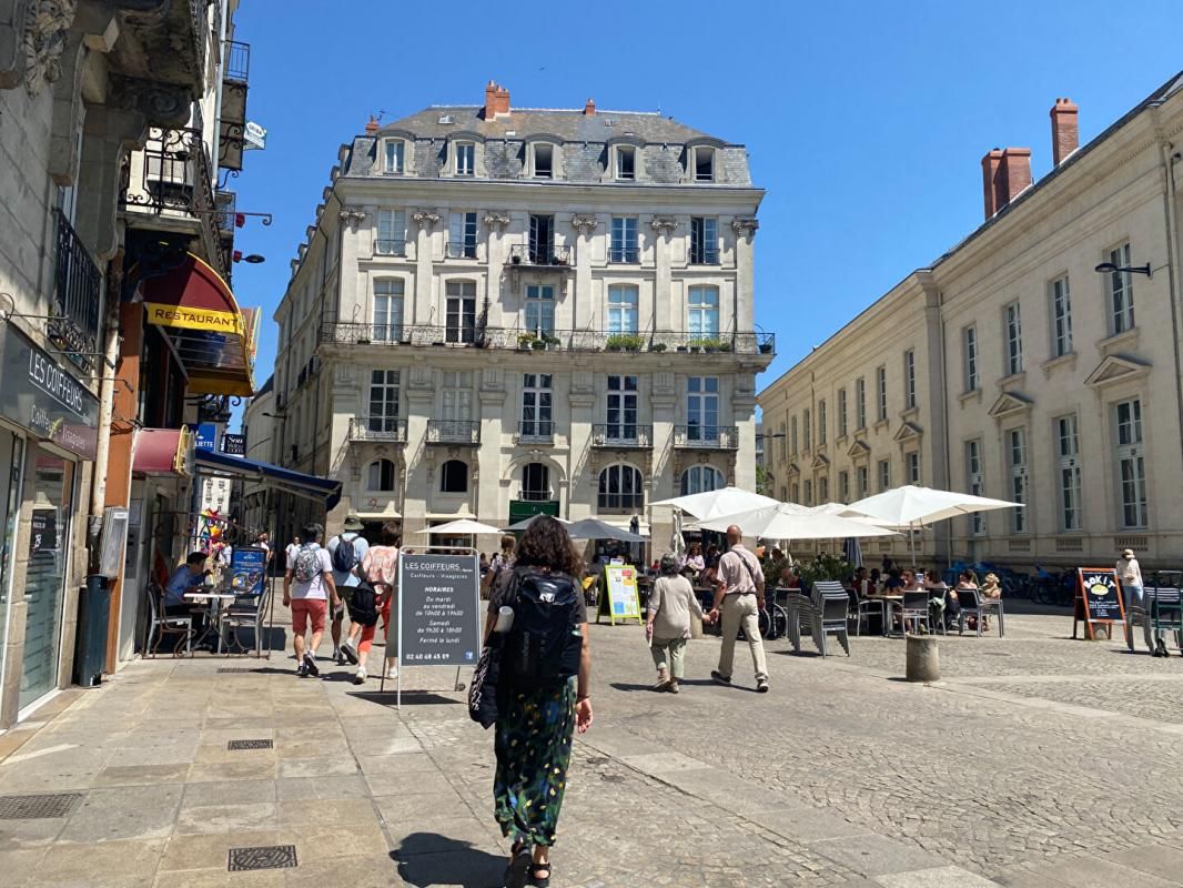 NANTES 44000 NANTES - LOCAL COMMERCIAL A LOUER 66 M² 2