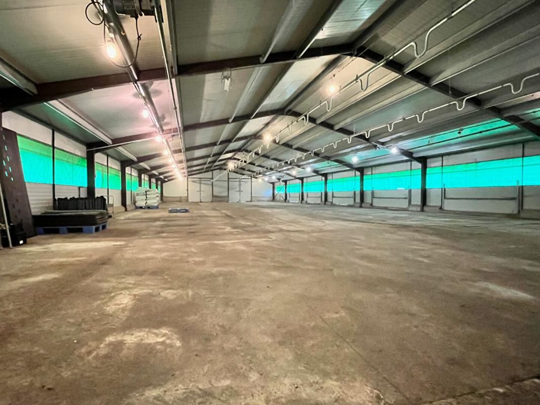 MOULINS Terrain Moulins 45000 m2 avec bâtiment 700 m2 2