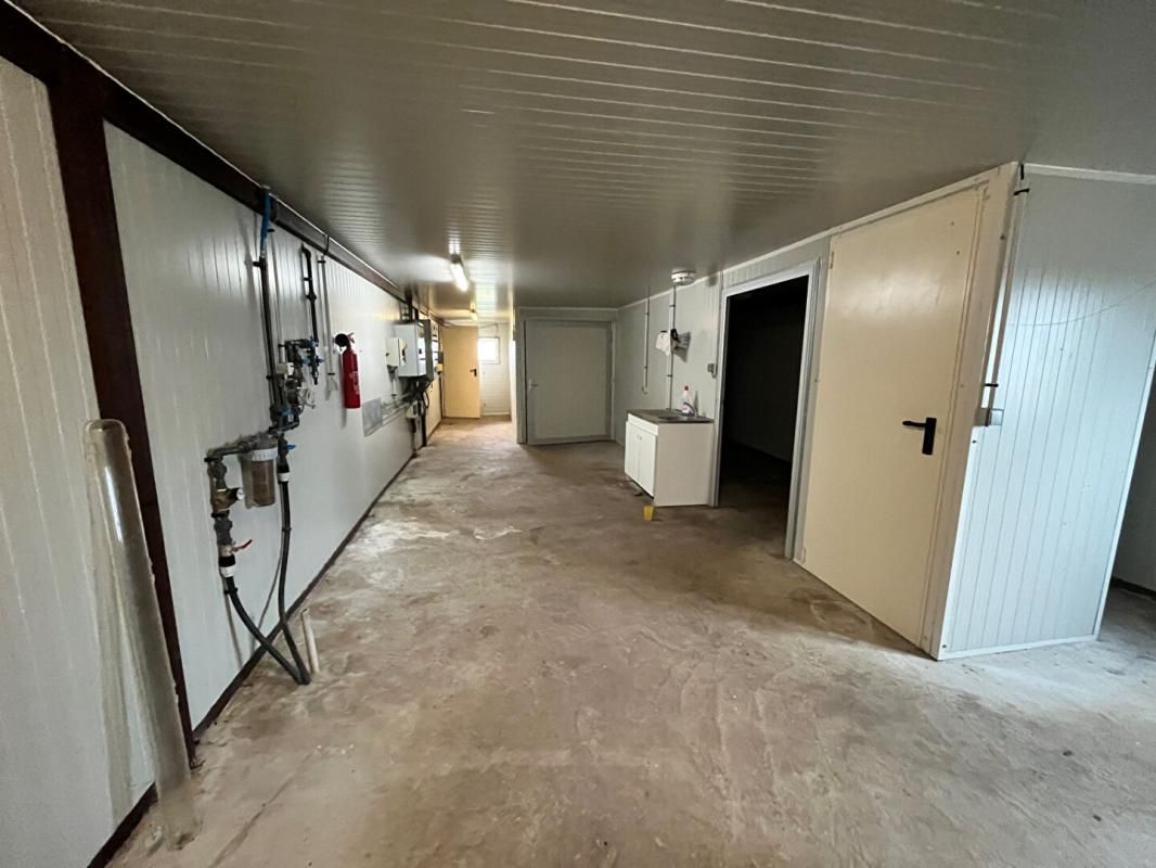 MOULINS Terrain Moulins 45000 m2 avec bâtiment 700 m2 4