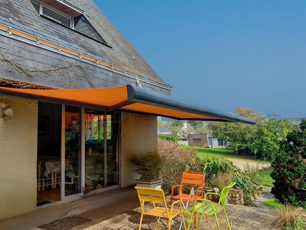 SAINT-AVE Maison familiale à la campagne 3