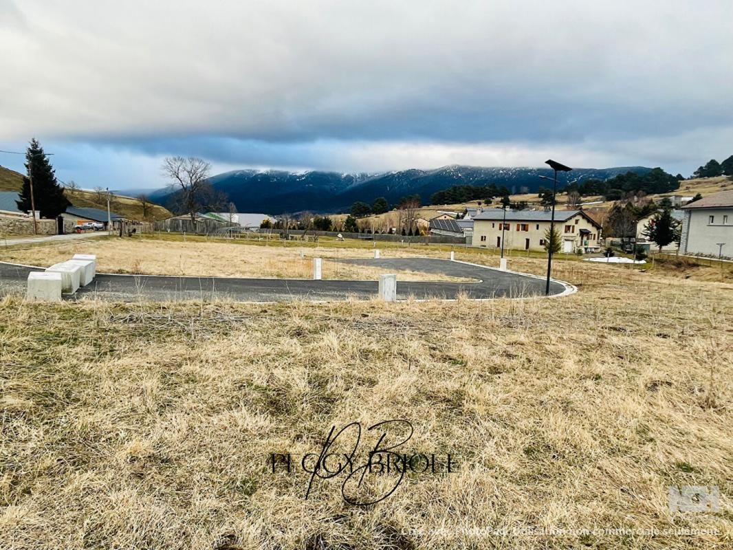 Terrain constructible viabilisé de 419m² à Fontrabiouse (66210)