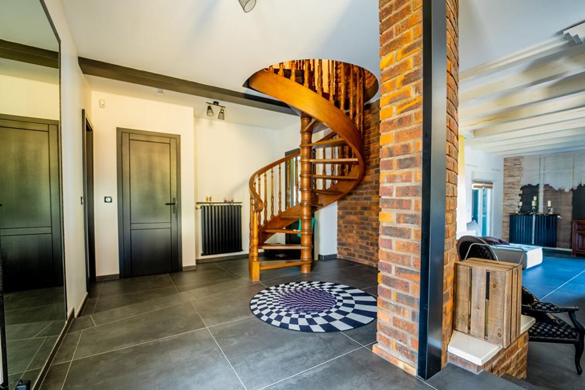 MAIZIERES-LES-METZ Maison de caractère de 261 m² sur 20 ares avec espaces de vie remarquables 2