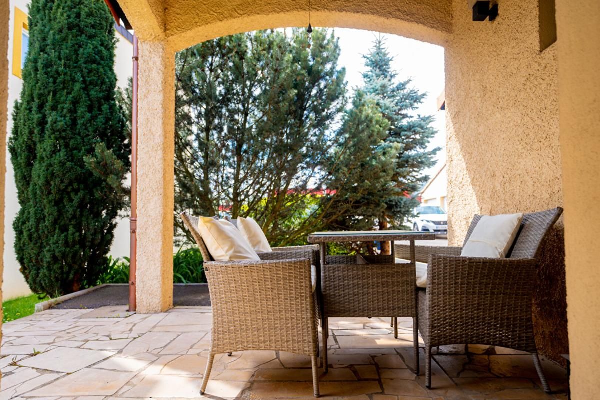 MAIZIERES-LES-METZ Maison de caractère de 261 m² sur 20 ares avec espaces de vie remarquables 4